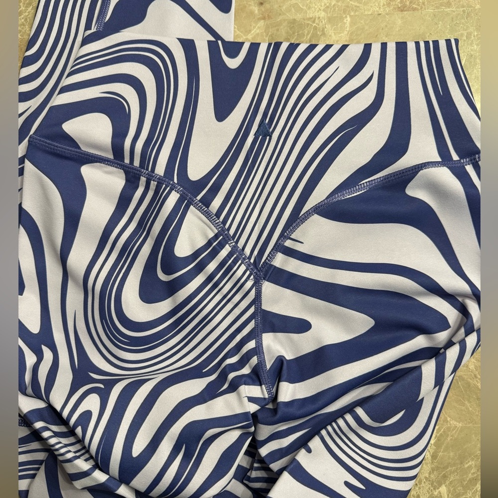 Balance Athletica Vitality Ascend High Waist Leggings Chrysalis Swirl Purple - Picture 5 of 5